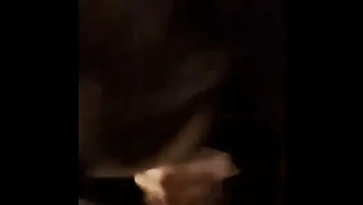 İş arkadaşıyla öğle yemeğinde aldatıyor