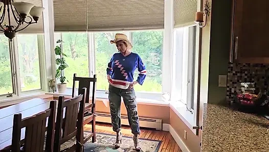 ONLY FAN leak Face Exposed Mistress Thursday Getting ready for the Game with her Big Tits bouncing