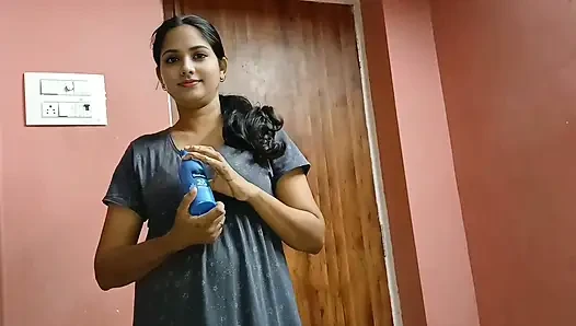 HINTLI GÜZEL EVLI KADıN KıZGıN KOCASıNı MASAJLA SAKINLEŞTIRIYOR