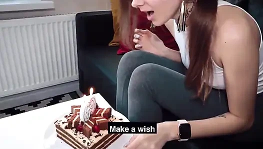 Stiefschweine bekommt ein großes geschenk zum geburtstag