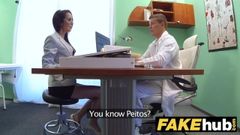 Falešní nemocniční lékaři tlustý péro táhne sexy portugalštinu