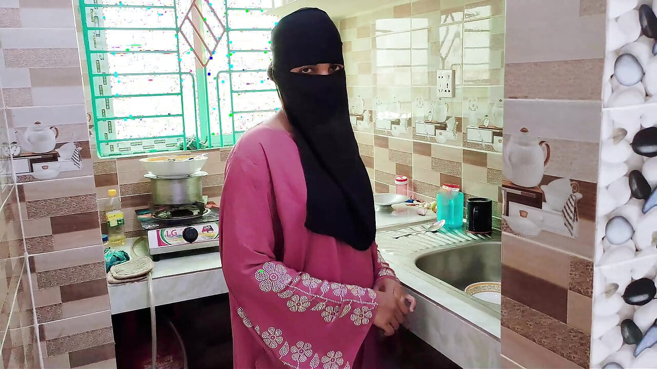 Please sir fuck my tight pussy once again Desi hijabi maid chudai xxx