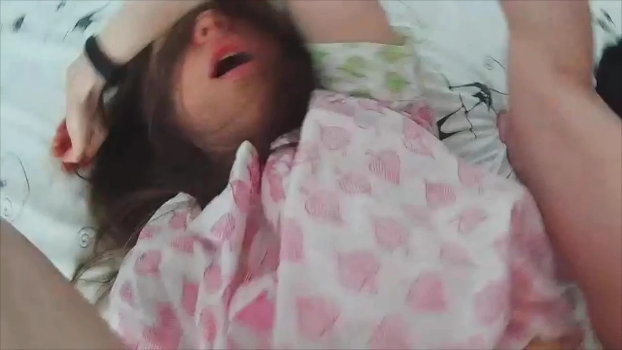 真正的出轨。操我妻子的屁股