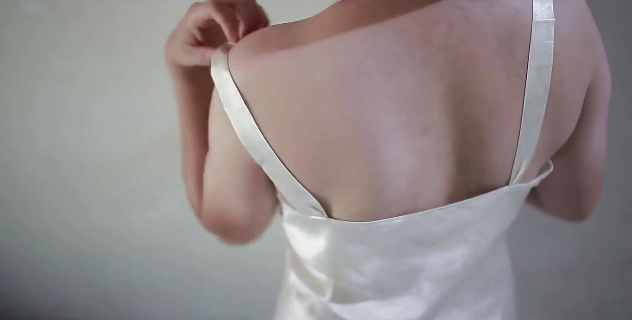 Indo Girl with Super Perfect Body Forced to Colmek