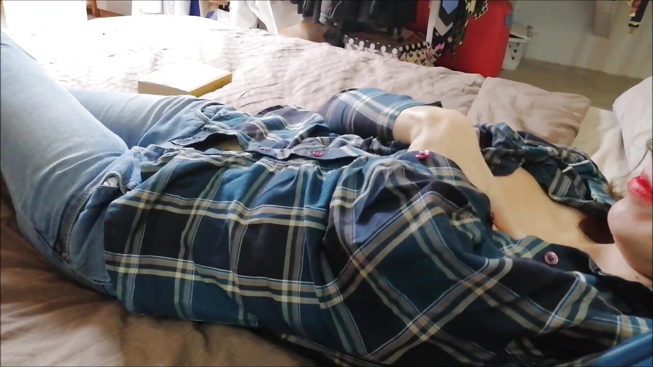 Noel arifesi: birinci bölüm evde ayaklarım bağlı mastürbasyon yapıyor