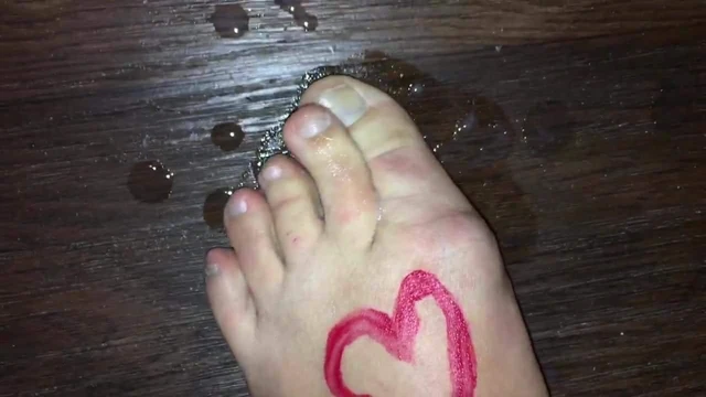 Foot Fetish Cumshot play with cum between toes cumplay