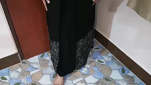 Лежать на собственном теле в постели на праздниках.