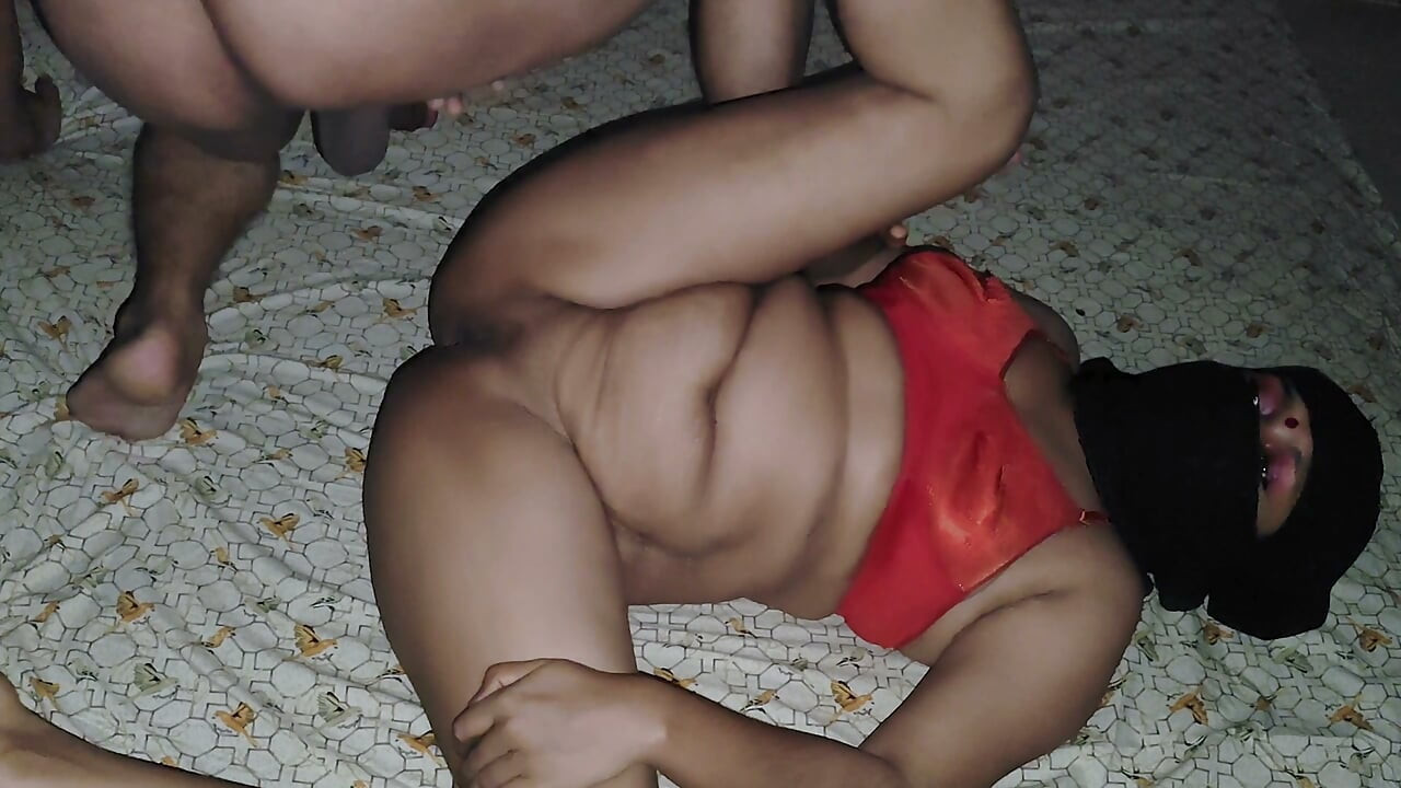 indian Unsatisfied Married bhabhi having hardly sex with devor .Bangla Part_02