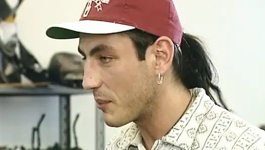 Motogp Alman kız salonda sikiliyor