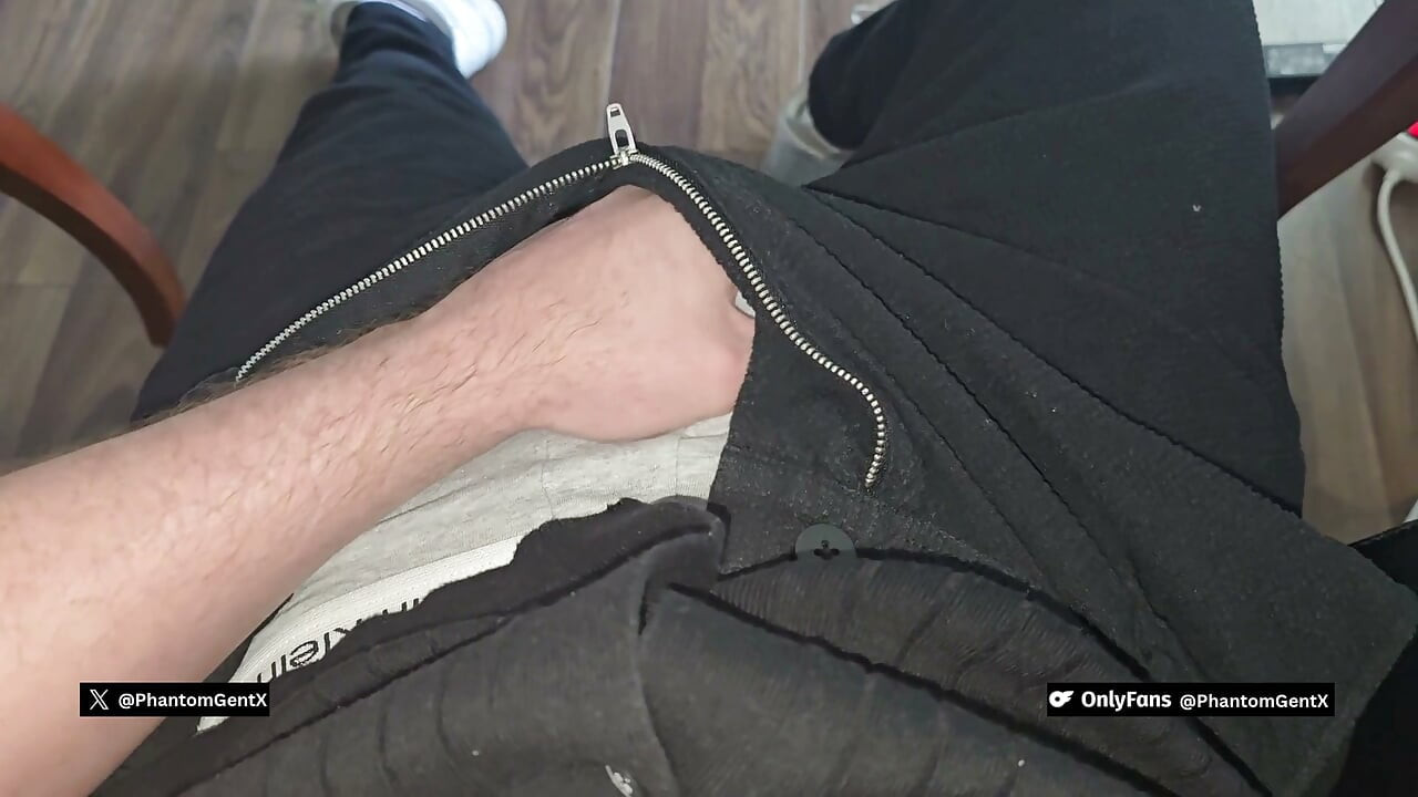 PhantomGentX – Horny German Daddy Dirtytalk in Boss Chair and starts Jerking