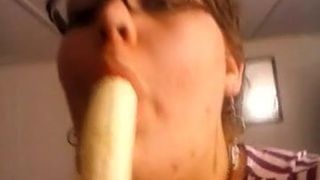Chelsea J. минет с бананом