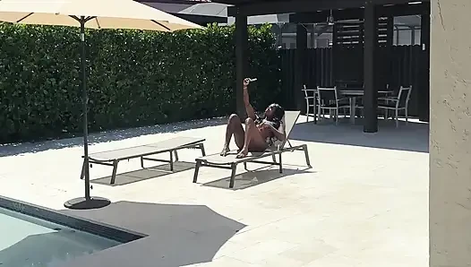 Roh und grob am pool gefickt von Jmac