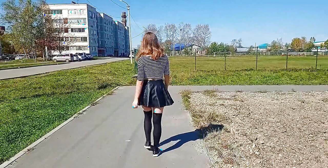 Hey guys! Black stockings suit me?