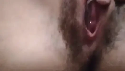 18 years old Arab Algerian of Egyptian origin playing with her pussy until she fucks profusely I want a European guy to fuck me and take pictures of me