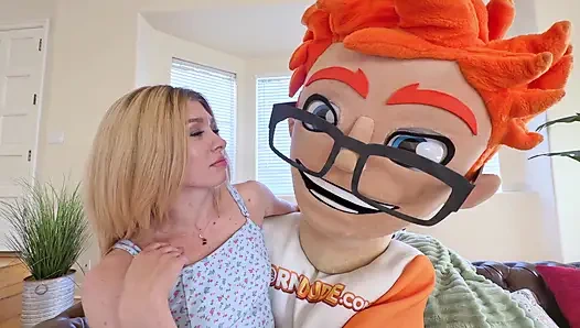 Çıplak sarışın Anna Kovachenko ile porndudecasting kanepesinde ayakla muamele eğlencesi!