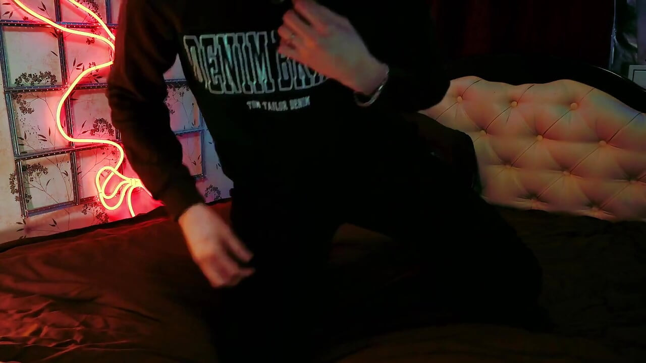 デイビッド・ギャラガーが君のためにオナニーしたんだ