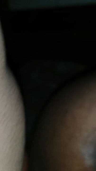 Ik neukte mijn Bengaalse dorpsstiefzus met mijn vinger in haar poesje | Clip 1