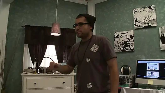 Cheating wife don't care about fucking a stranger in front of her husband