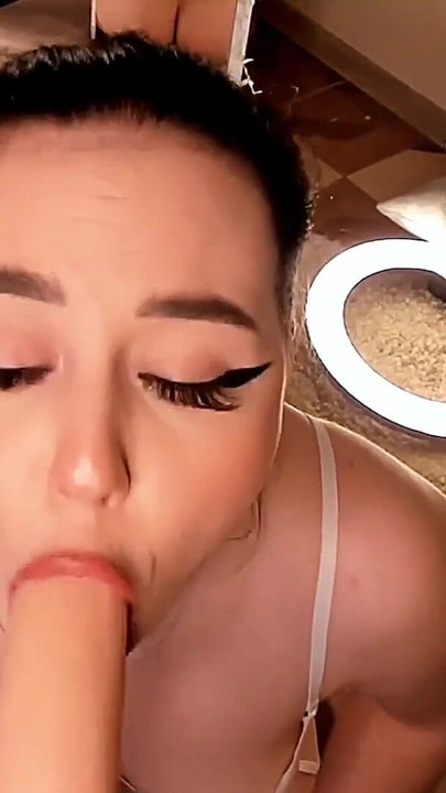 My thirsty ass and pussy are BEGGING for your cum! FILL ME! | Clip 1