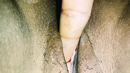 Chut se paani bhabhi