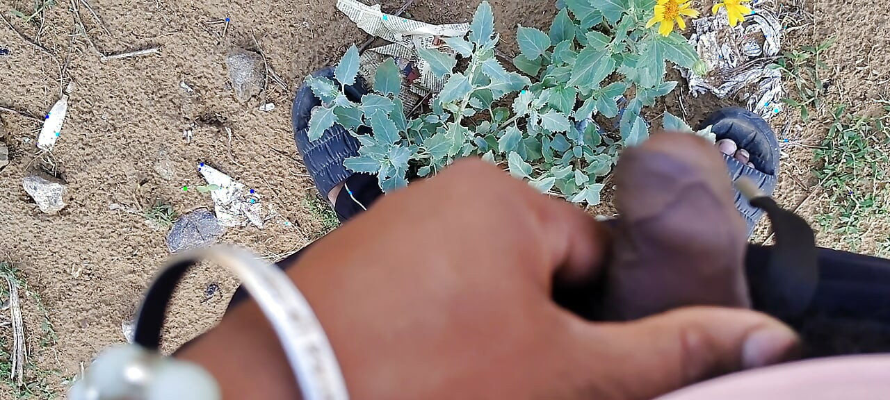 Railway station se rail gujarti Hui aate hue aur sex karte hue dekh liya