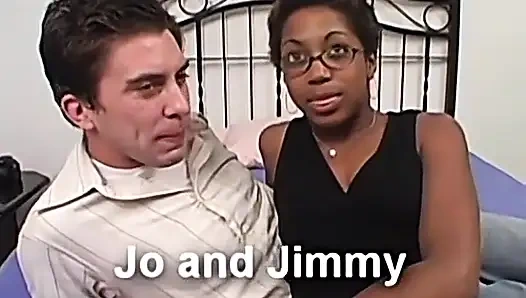 Ebenholz-schätzchen bekommt einen riesigen creampie