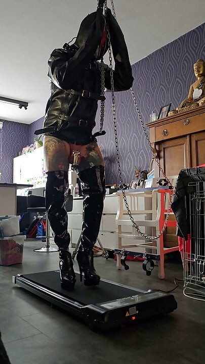 Gym Time for Hunny Slave