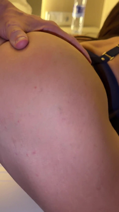 My first day as a delivery man, and I get paid by sucking my cock! - Luiza Marcato | Clip 1