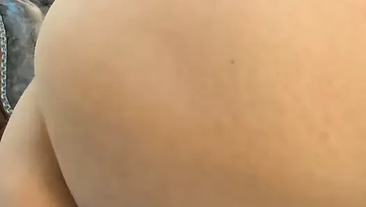 Webcam Model Cheating Latina MILF Close Up: Fingers Pussy & Ass + Electric Dildo Fucking to Female Ejaculation Visible