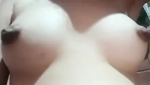 Viral ABG ind kesepian colmek masturbasi dikamar mandi