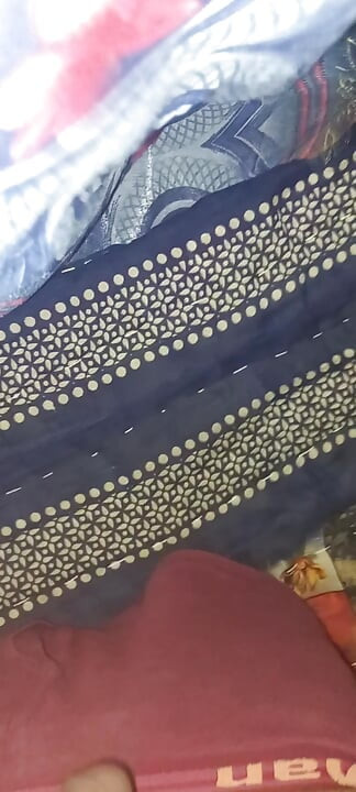 Indian bhabhi ki yaad me mastervation ! Desi boy mastervation