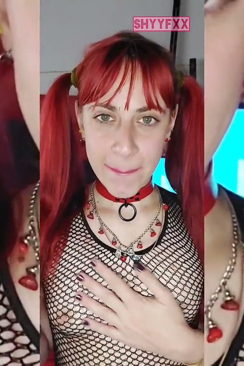 Shyyfxx Dedicated A Sucking Video To A Fan's Career JOI
