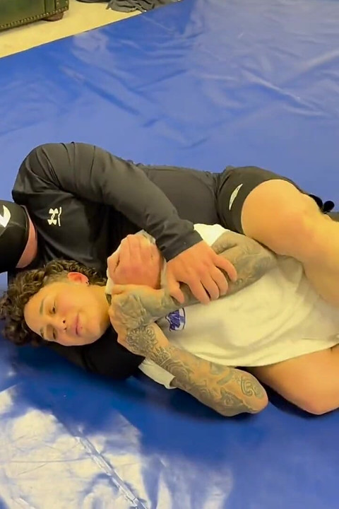 Kourtneyinked Vs Masked Rider - Submission Wrestling Showdown