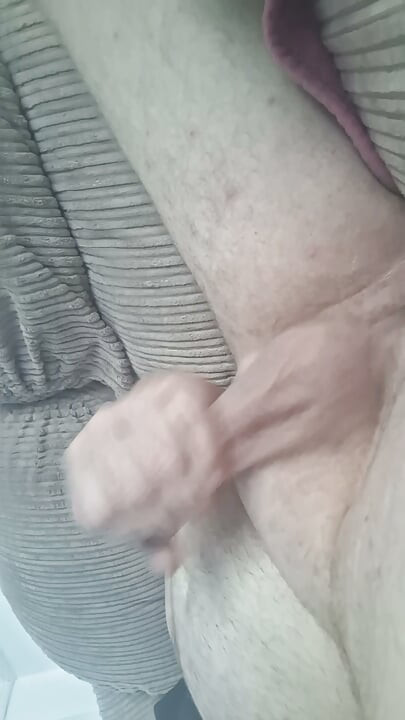 Shaven cock