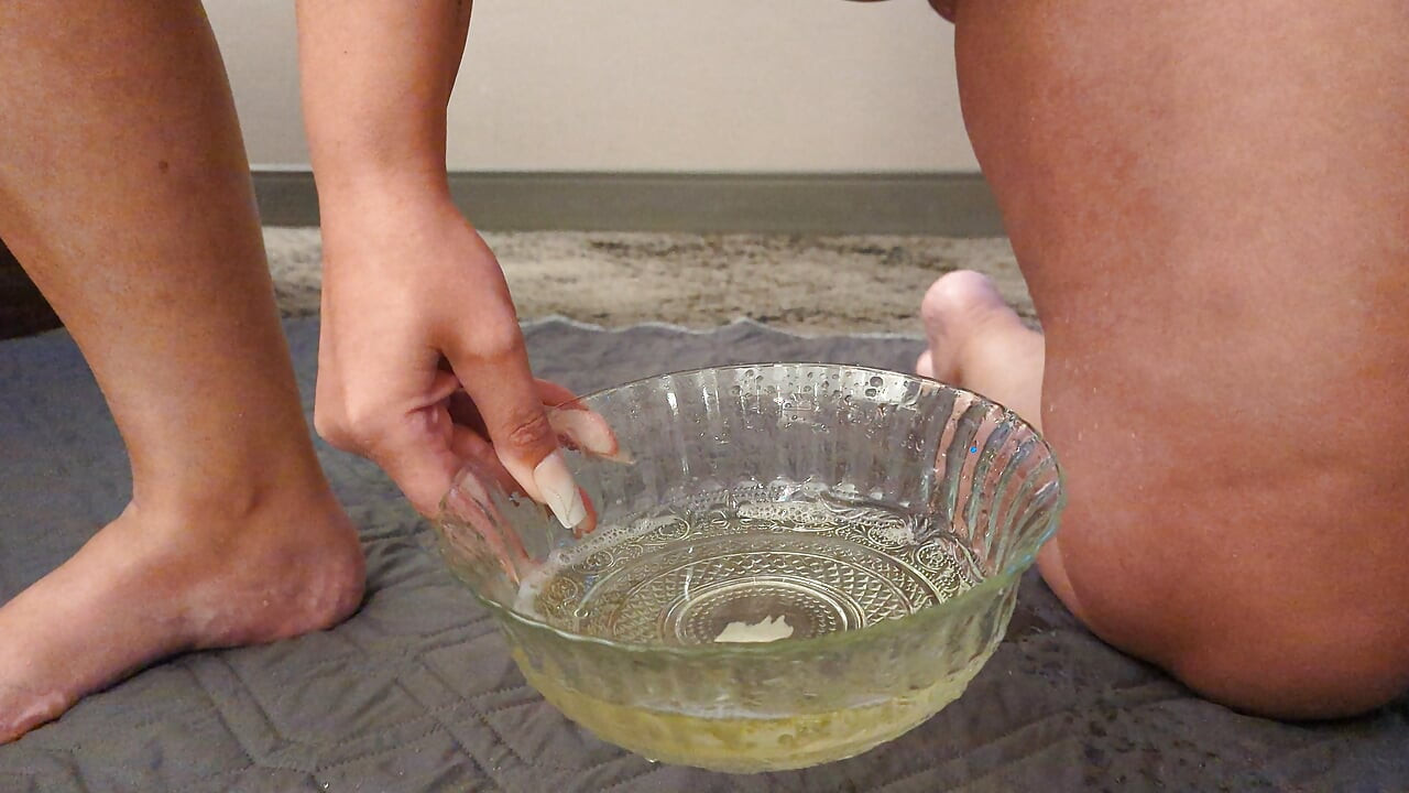 Desperately messy peeing into a bowl
