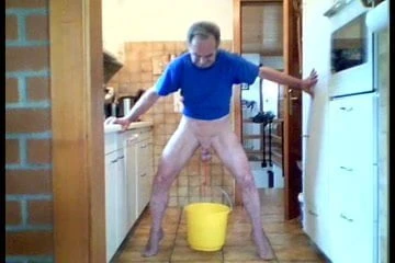 7 Liter Wasser am Schwanz (XH)