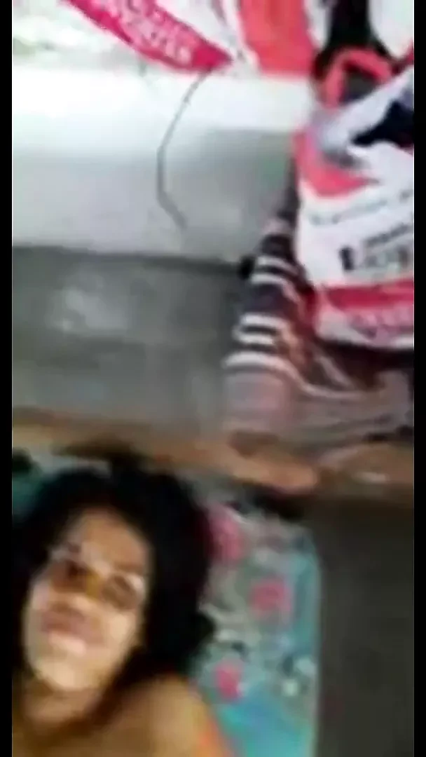 Desi Aunty – Hot Blowjob MMS