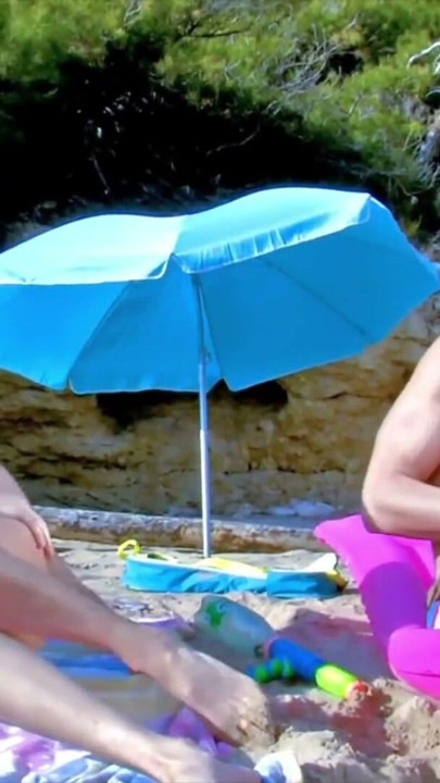 Skinny blonde Evy Sky double penetration at the beach | Clip 1