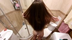 Hairjob le plus sexy - cheveux très longs, pipe, sperme sur les cheveux