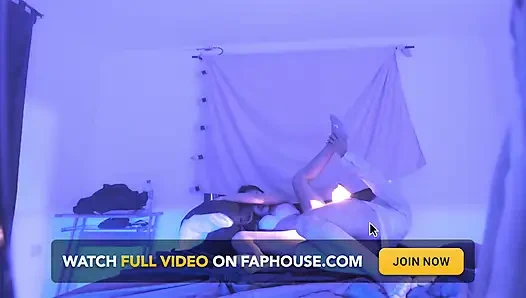 She Didnt Lock the Door Stepdaughter Gets Naughty