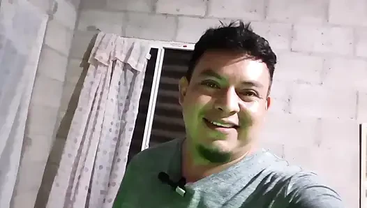 Guy masturbating his good cock with rich balls
