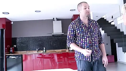 Flat realtor fucked at the viewing