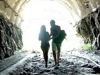 Horny Couples Went To Look For A Place To Fucked And Satisfy Their Needs