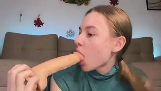 Sucking the dildo and anal fingering with jucielussie