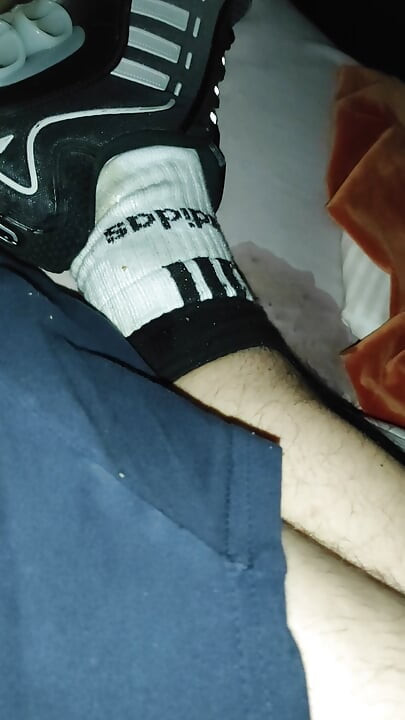 Dirtyjunkbro Playing, Dirty, Smelly Socks, Piss and Drink