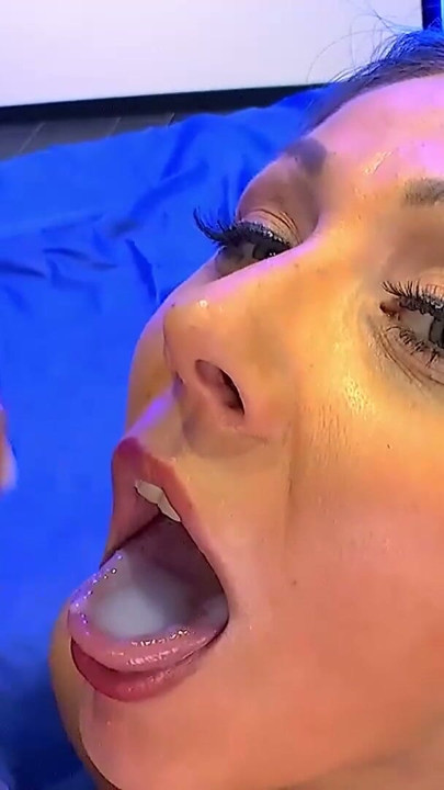 GGG John Thompson GANGBANG Nayomi Heidi - חברות של זרע | קליפ 1