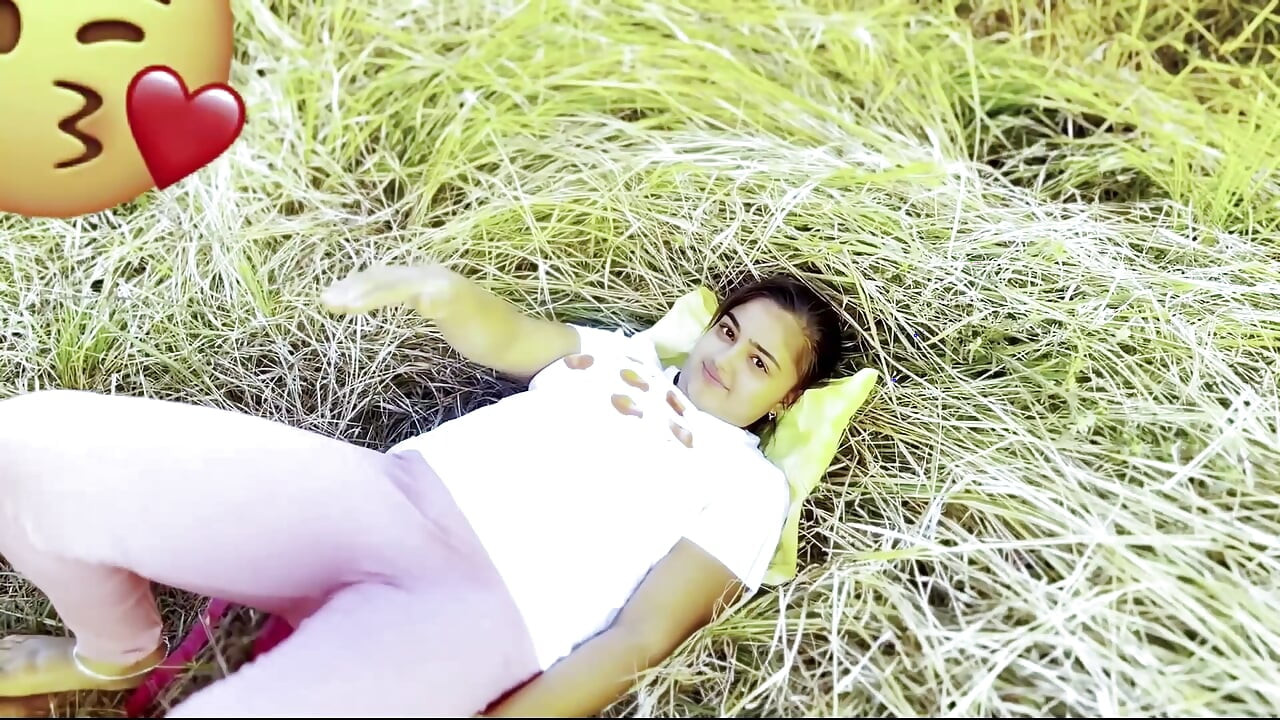 Indiska jungfru college flickor första gången sex med sin pojkvän indiska desi college par viral mms video