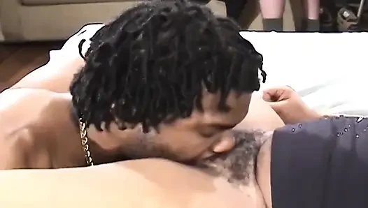 Reife MILF nimmt bbc und weißen schwanz, hardcore