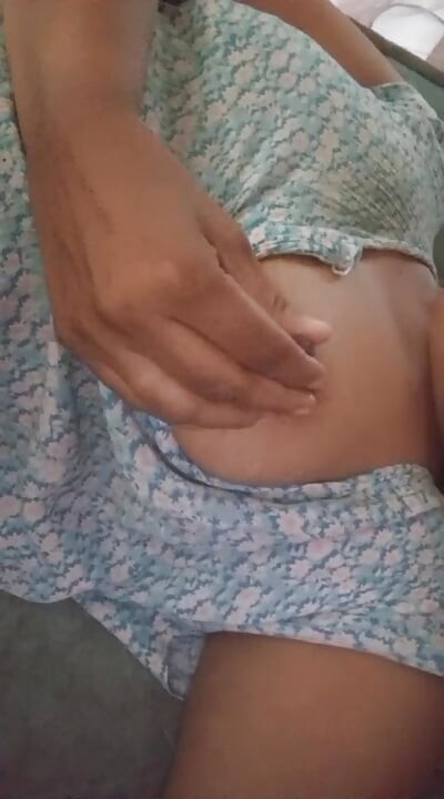Luda kambodžanska puma Maxine X radi 24-inčni dildo i stroj