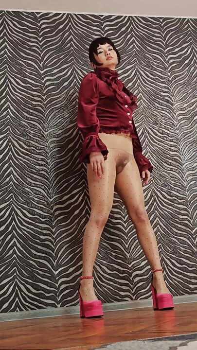 Ponny Letany Dancing and Showing Her Sweet Ass and Sexy Legs in High Heels